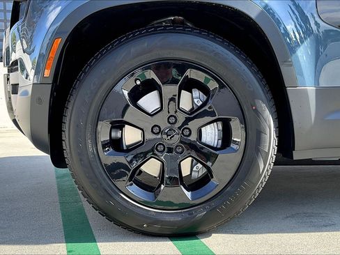 New 2026 Land Rover Defender 110 S image 12