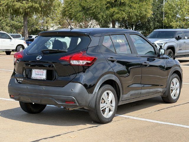 Used 2020 Nissan Kicks S FWD image 4