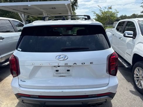 Used 2024 Hyundai Palisade Limited FWD image 8