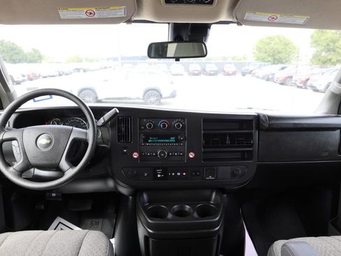 Used 2025 Chevrolet Express 3500 LT w/ LT Preferred Equipment Group image 13