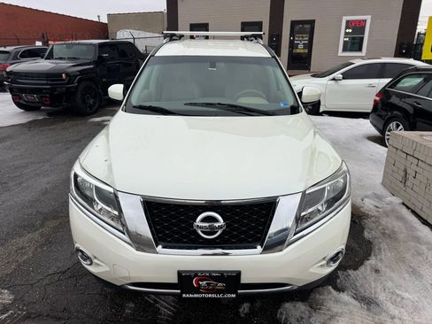 Used 2015 Nissan Pathfinder SV AWD/4WD image 10