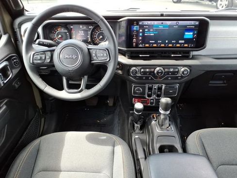 Certified 2025 Jeep Wrangler Unlimited Sport AWD/4WD image 16