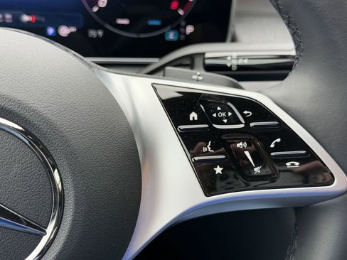 Used 2025 Mercedes-Benz C 300 Sedan image 16