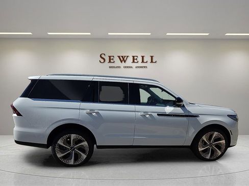 New 2026 Lincoln Navigator Black Label image 5