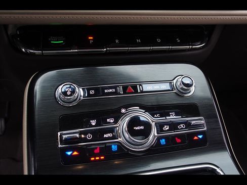 Used 2021 Lincoln Nautilus Reserve w/ Equipment Group 201A image 27