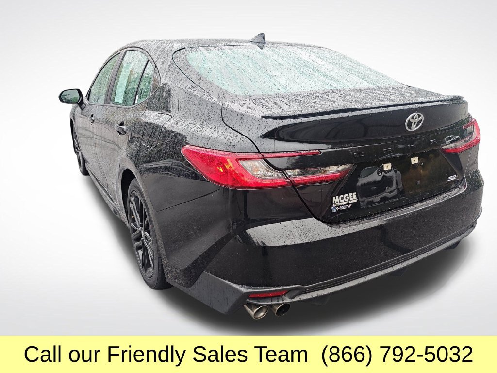 Certified 2025 Toyota Camry SE FWD image 3