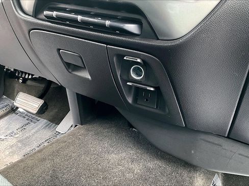 Used 2018 Chevrolet Silverado 1500 LT w/ All Star Edition image 22