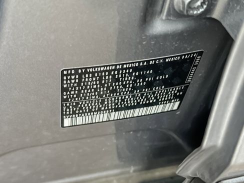 Used 2024 Volkswagen Tiguan S image 30