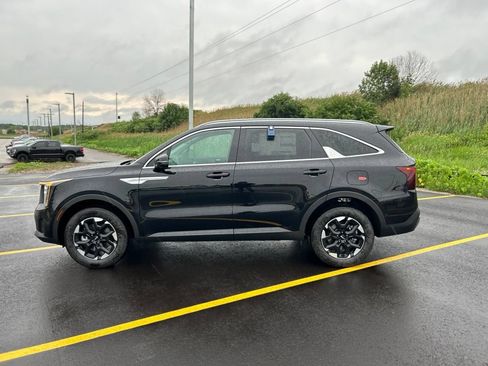New 2026 Kia Sorento S AWD/4WD image 9