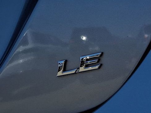 Used 2020 Toyota Camry LE FWD image 31