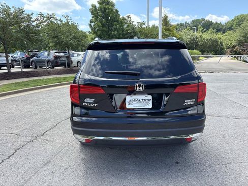 Used 2018 Honda Pilot Touring image 7