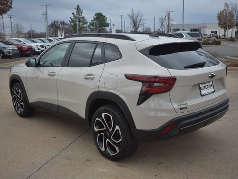 New 2026 Chevrolet Trax RS w/ Sunroof Package image 9