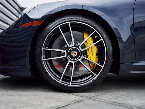 Used 2021 Porsche 911 Turbo S image 3