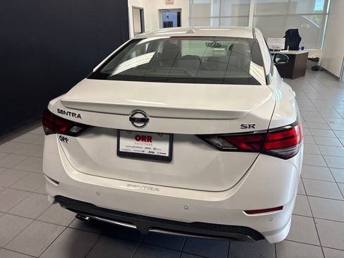 Used 2020 Nissan Sentra SR w/ Electronics Package FWD image 4