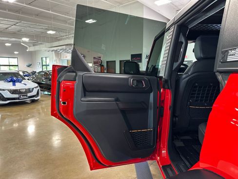 Used 2024 Ford Bronco Badlands image 36