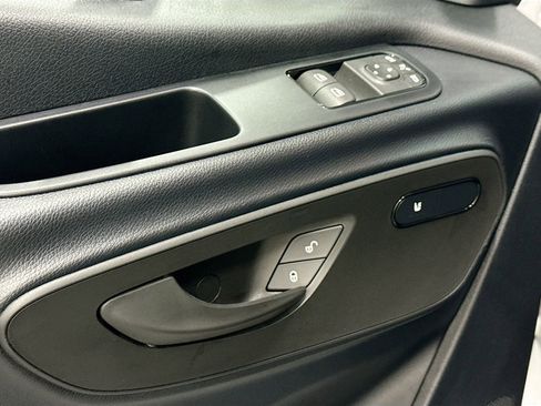 Used 2025 Mercedes-Benz Sprinter 2500 image 12