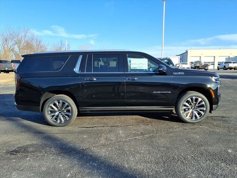 New 2026 Chevrolet Suburban High Country image 17