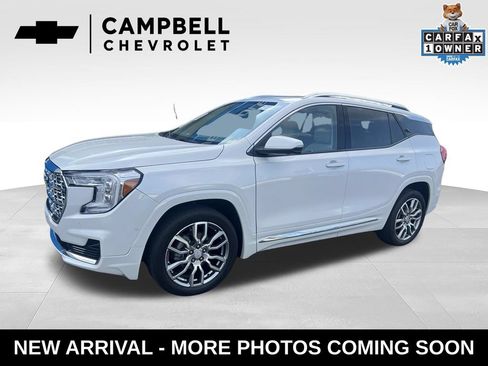 Used 2023 GMC Terrain Denali w/ Denali Premium Package AWD/4WD image 1