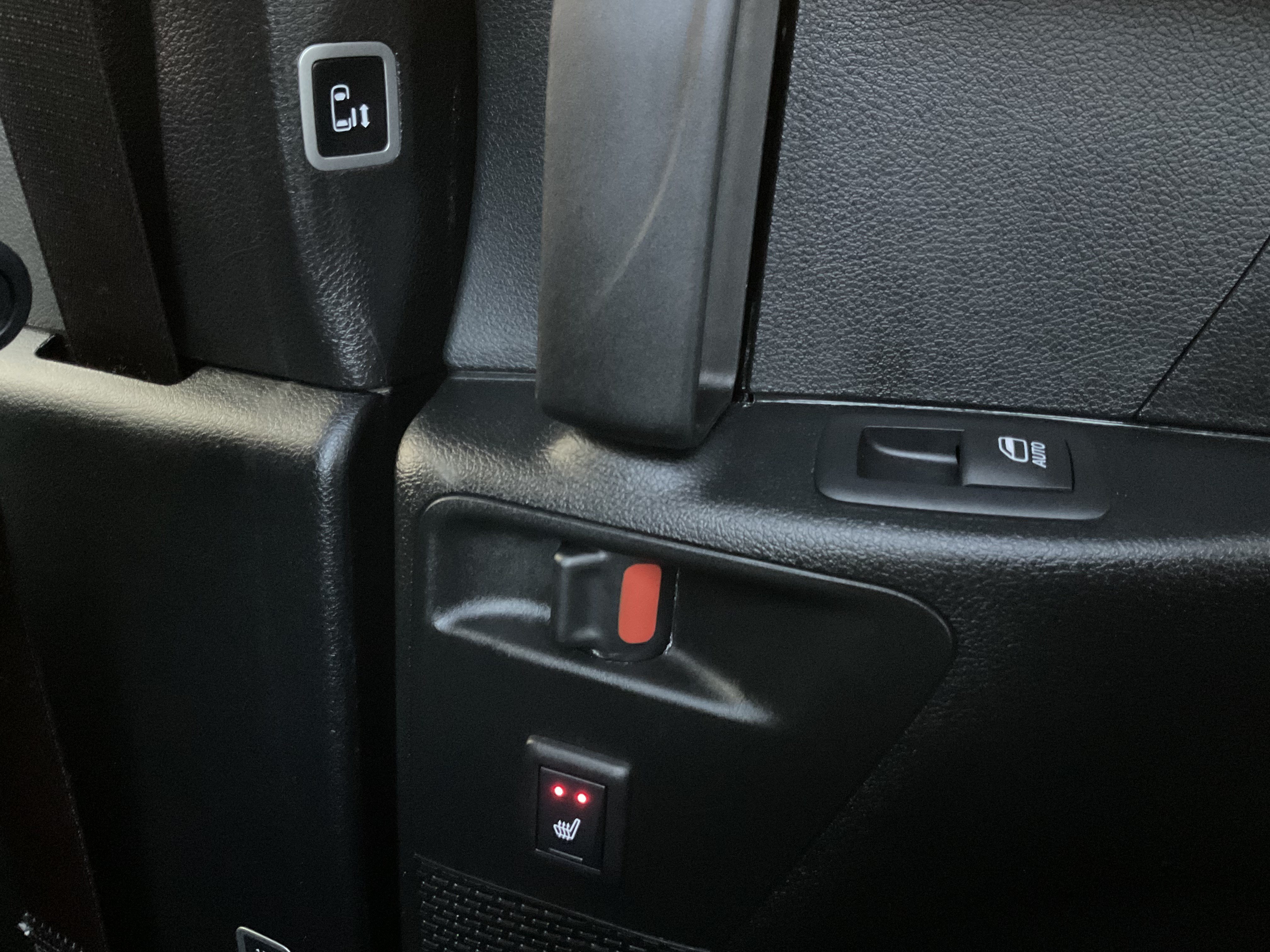 Used 2025 Chrysler Pacifica Limited FWD image 36