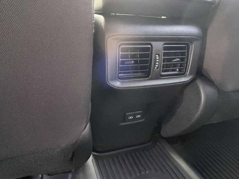 Used 2022 Toyota RAV4 XLE image 14