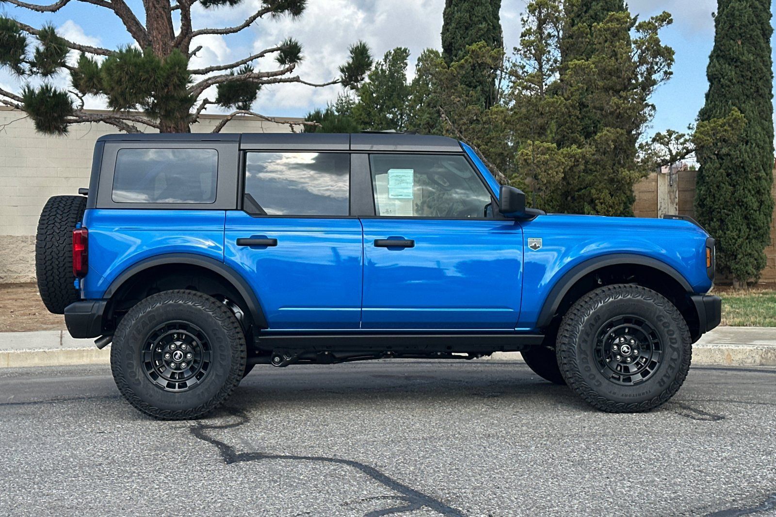 New 2026 Ford Bronco Big Bend w/ Black Diamond Package AWD/4WD image 3