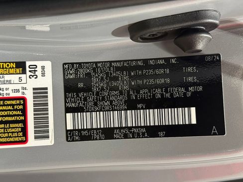 Certified 2024 Toyota Sienna XSE AWD/4WD image 34