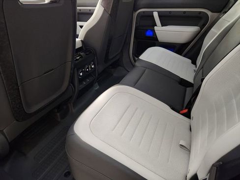 Used 2026 Land Rover Defender 110 OCTA image 29