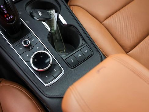 Used 2019 Cadillac XT4 Premium Luxury w/ Enhanced Visibility Package image 22