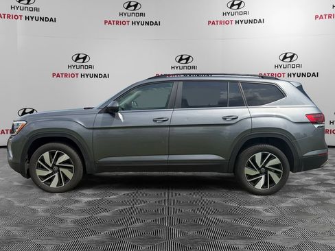 Used 2024 Volkswagen Atlas SE AWD/4WD image 6