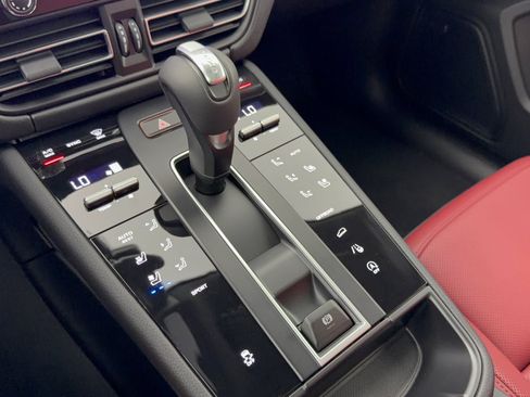 New 2026 Porsche Macan AWD/4WD image 21