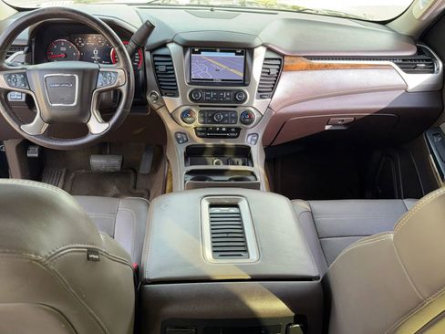 Used 2016 GMC Yukon XL Denali image 32