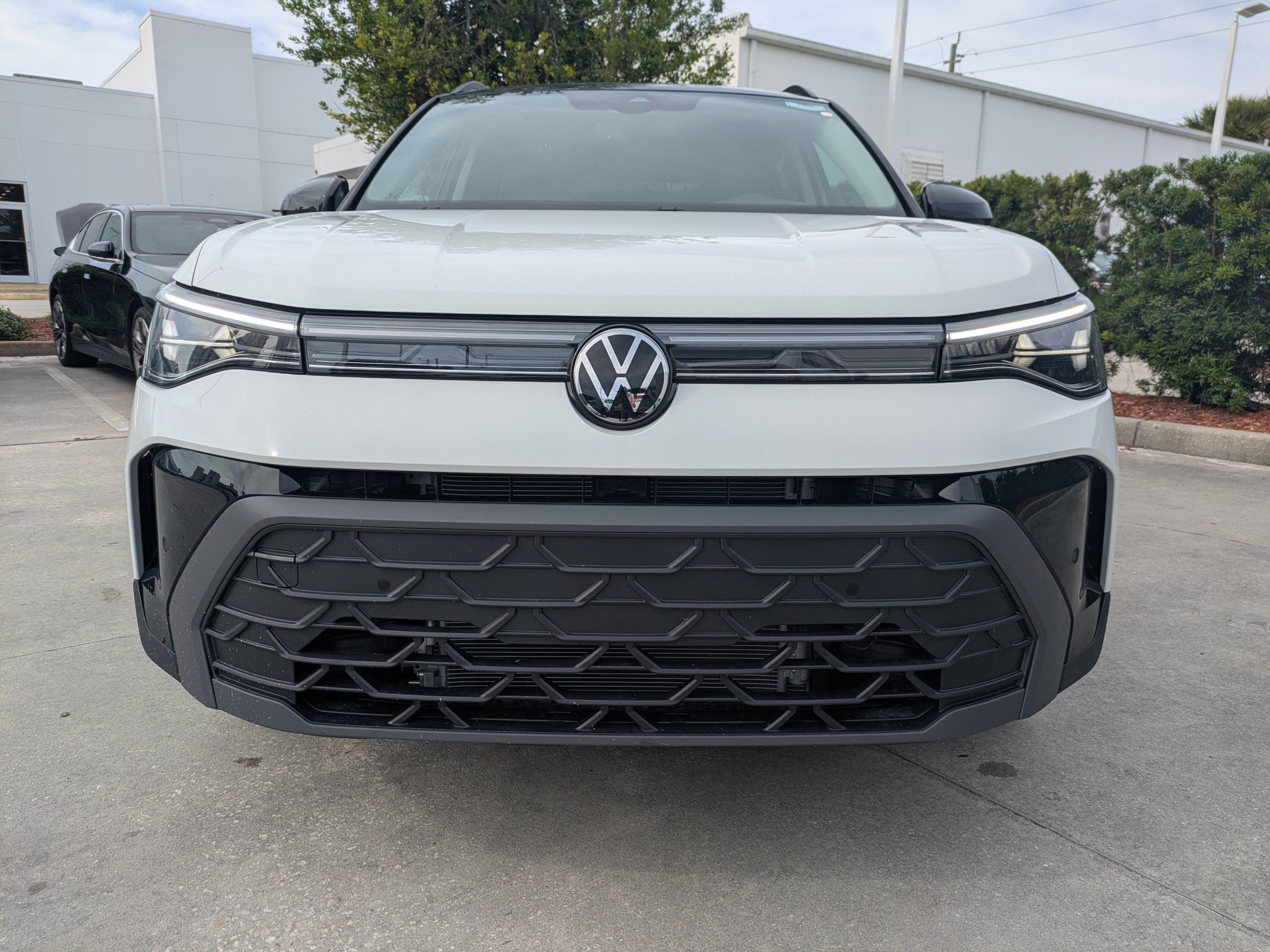 New 2026 Volkswagen Taos SE FWD image 9