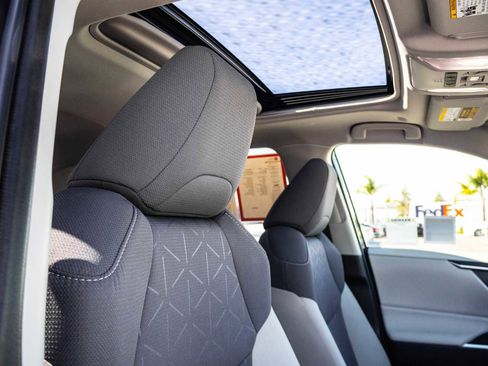 Used 2025 Toyota RAV4 XLE w/ Convenience Package image 17