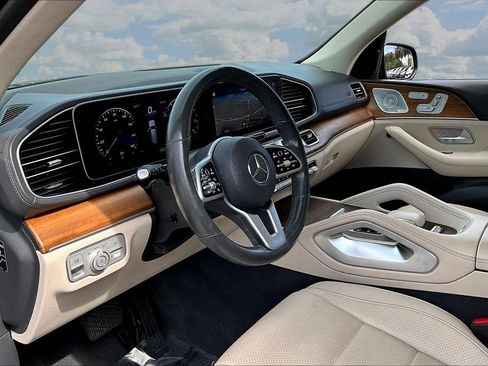 Used 2020 Mercedes-Benz GLS 450 4MATIC image 17