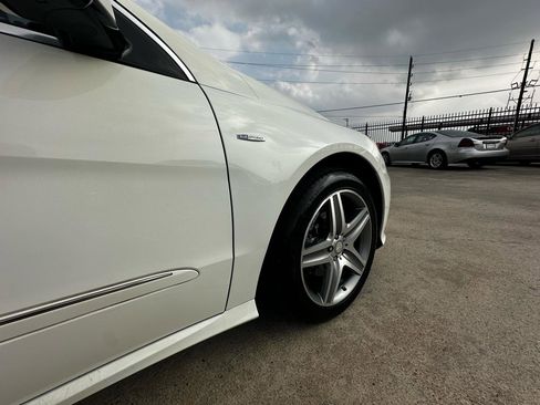 Used 2012 Mercedes-Benz R 350 4MATIC image 18