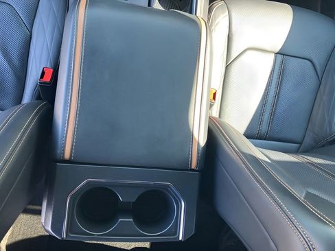 Used 2023 Ford Expedition Platinum image 28