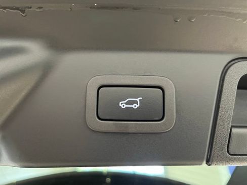 Used 2020 Land Rover Range Rover Velar S AWD/4WD image 28