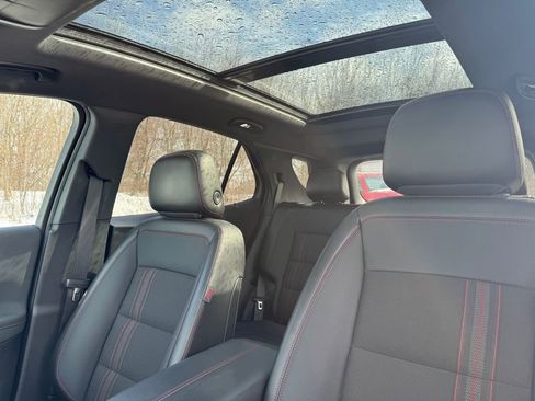 Used 2023 Chevrolet Equinox RS image 6