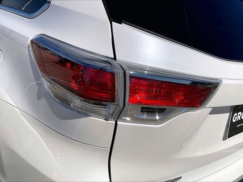 Used 2016 Toyota Highlander Limited image 27