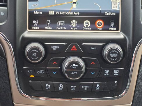 Used 2017 Jeep Grand Cherokee Laredo w/ Quick Order Package 23E AWD/4WD image 17