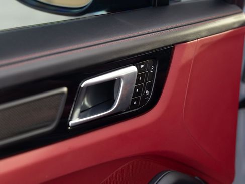 Used 2023 Porsche Cayenne Turbo GT image 25