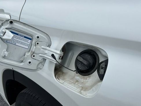 Used 2021 Toyota Highlander XLE image 80