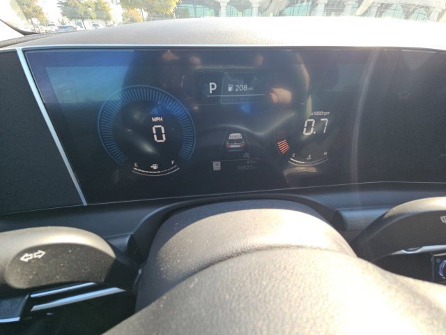 Used 2025 Hyundai Tucson SEL AWD/4WD image 15