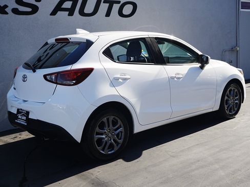 Used 2020 Toyota Yaris LE image 4