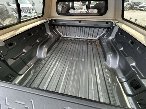 Used 2023 Chevrolet Colorado Z71 w/ Advanced Trailering Package image 16