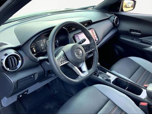 Used 2021 Nissan Kicks SR w/ SR Premium Package image 12