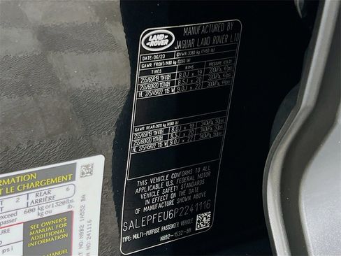 Used 2023 Land Rover Defender 130 SE image 35