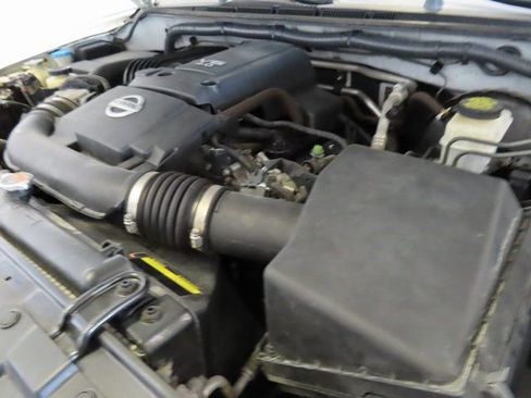 Used 2017 Nissan Frontier PRO-4X w/ Pro-4x Luxury Package image 36