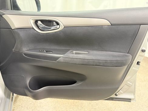 Used 2013 Nissan Sentra SV image 23