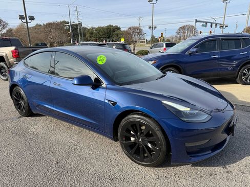 Used 2022 Tesla Model 3 Standard Range image 62